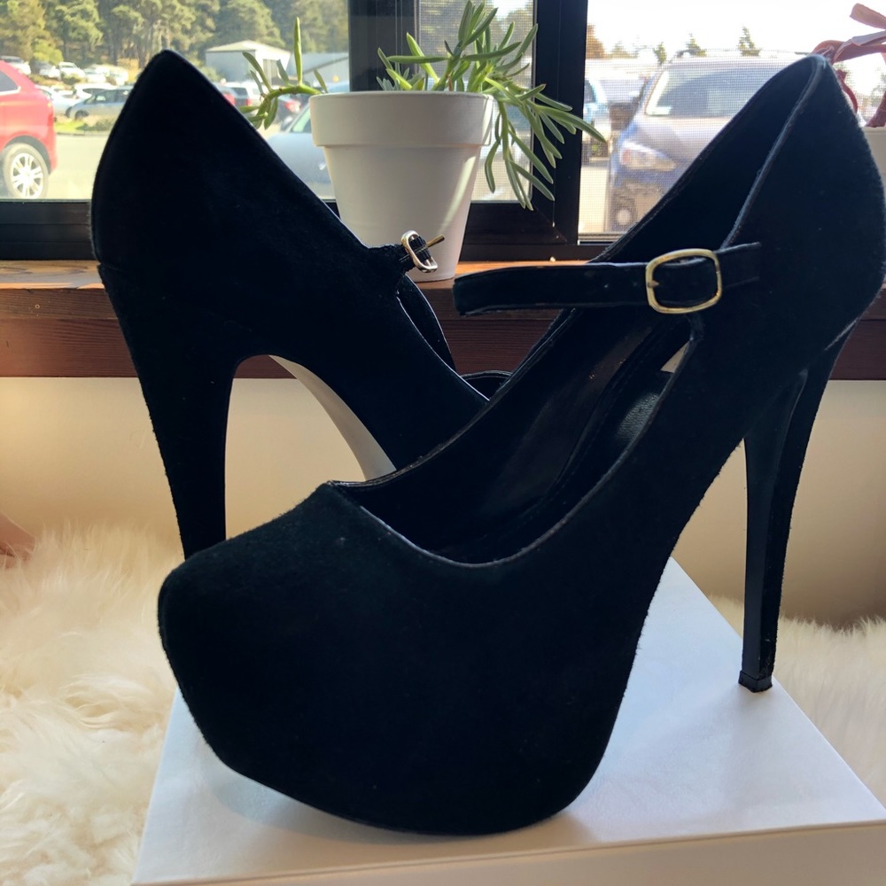 COPY - Steve Madden Black Mary Jane heels